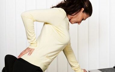 Mga pagpakita sa klinika sa lumbar osteochondrosis